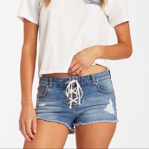 Billabong lite hearted denim short